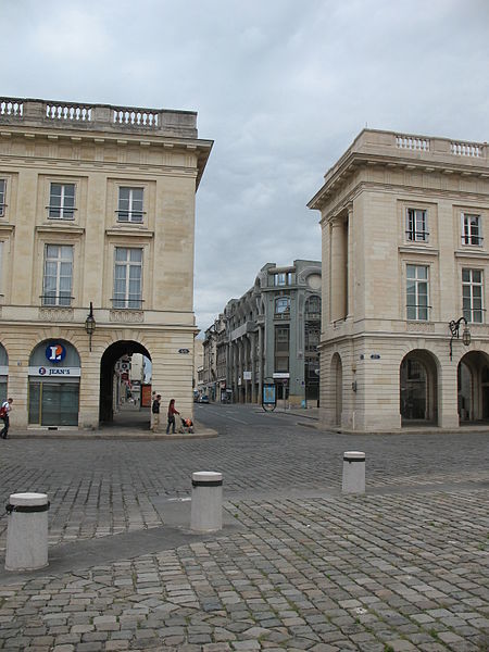 Square des Jacobins
