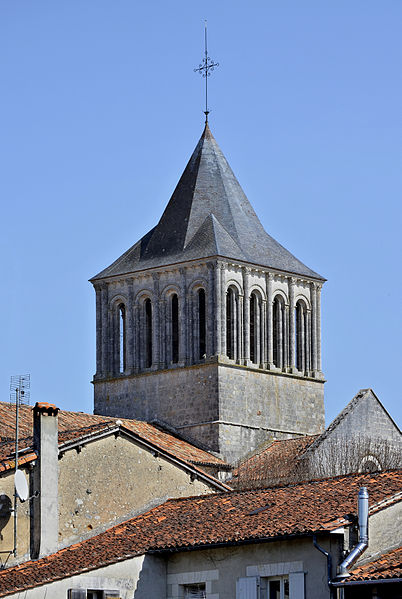 Église Saint-Denis de Montmoreau-Saint-Cybard