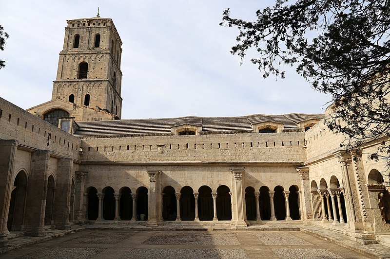 Iglesia de San Trófimo