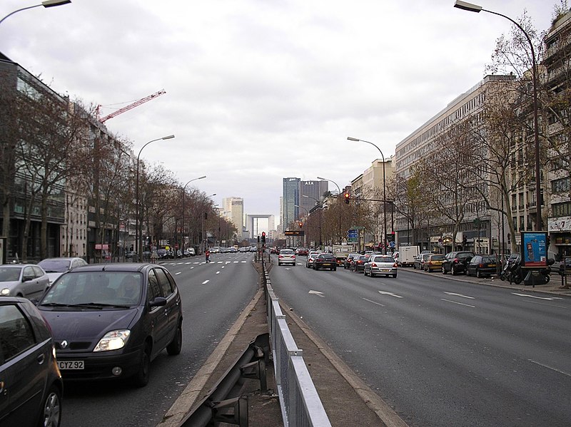 Avenue Charles-de-Gaulle