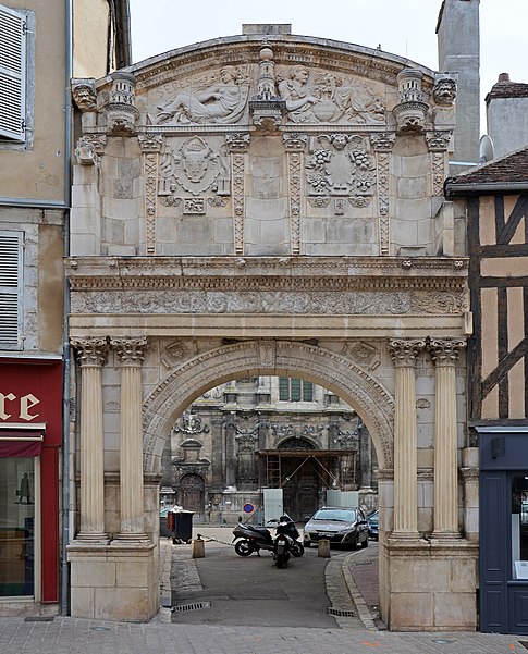 Église Saint-Pierre d'Auxerre