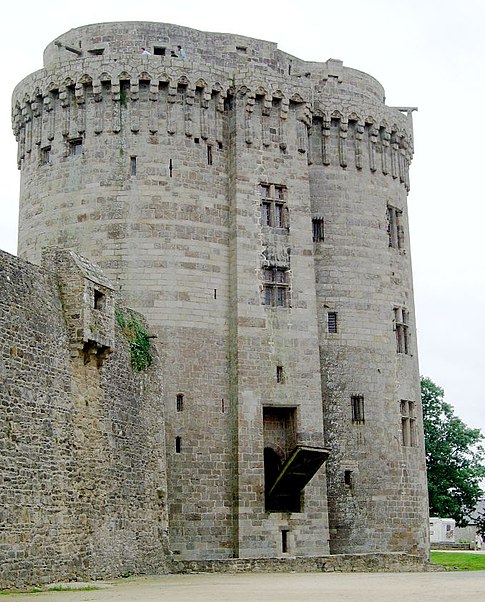 Burg Dinan