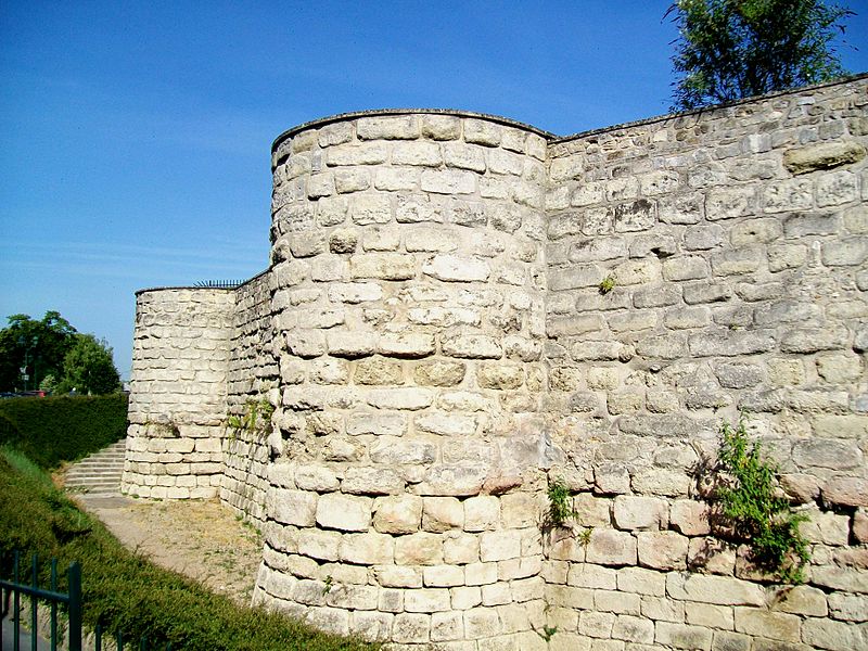 Burg Beaumont-sur-Oise