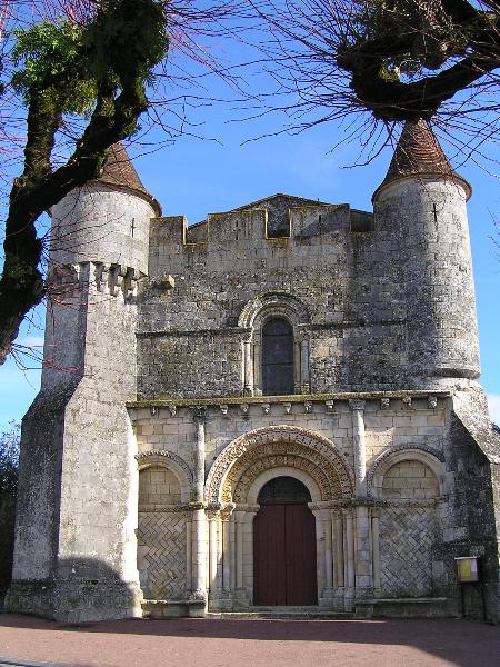 Église Saint-Vivien d'Écoyeux