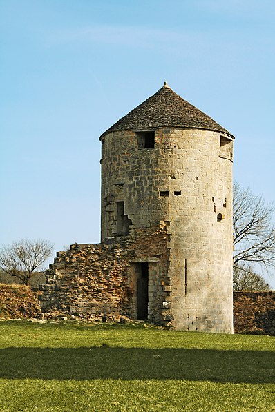 Château ducal de Villaines-en-Duesmois