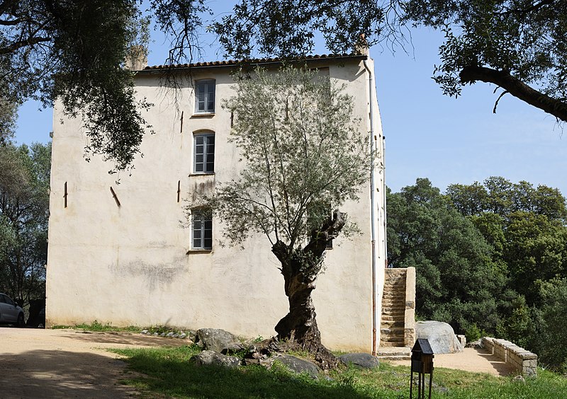 Casa de los Milelli y arboreto