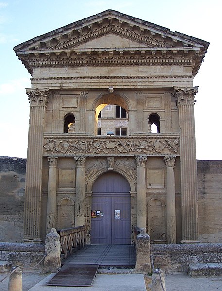 La Tour-d’Aigues