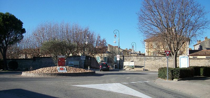 Digue d'enceinte de Caderousse