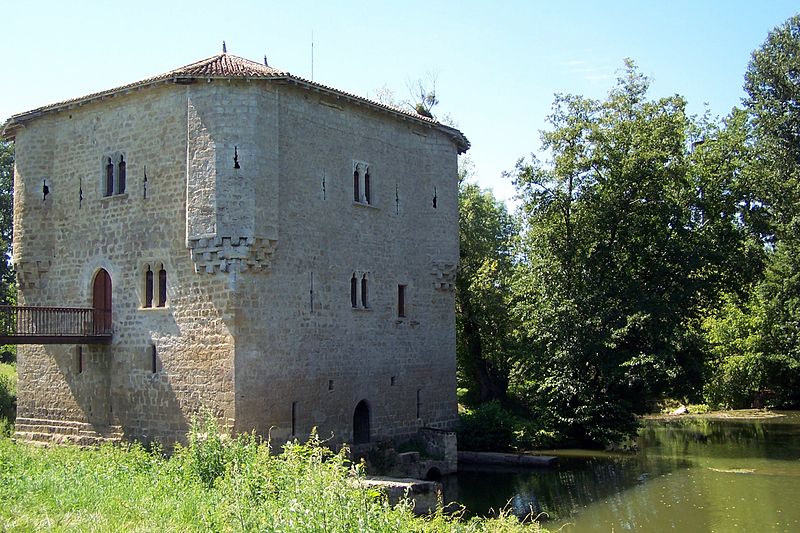 Moulin fortifie de Bagas XIVe siecle