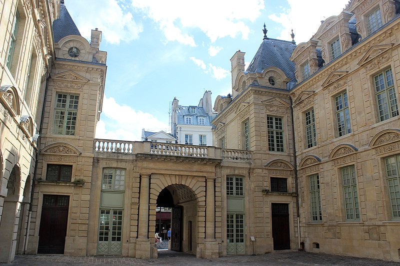 Palacio de Sully