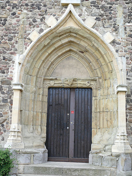 Église prieurale de Saint-Romain-le-Puy