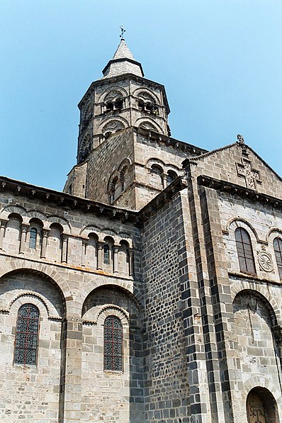 Basílica de Nuestra Señora de Orcival