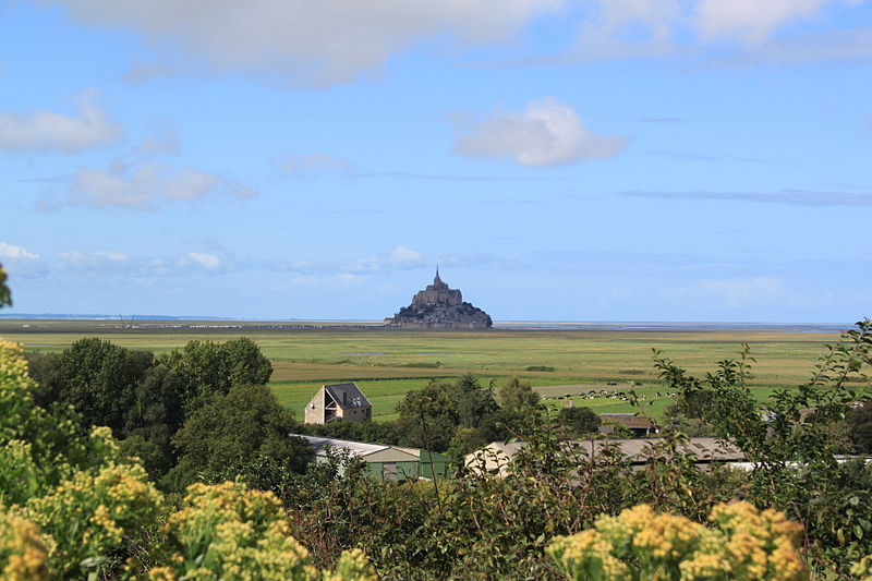 Mausolée du Mont d'Huisnes