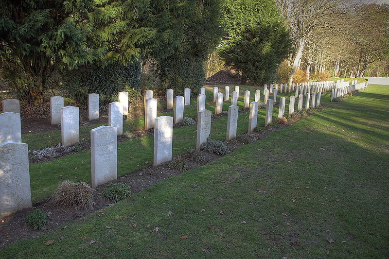 Étaples Military Cemetery