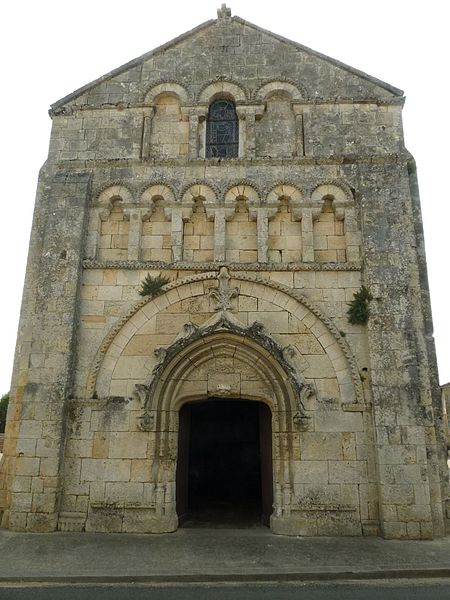 Église Saint-Pierre de Champagnolles