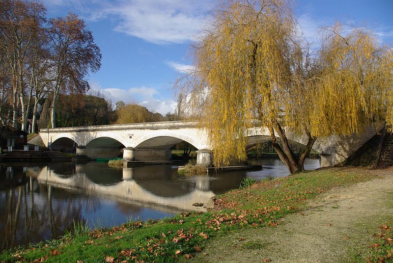 Aubeterre-sur-Dronne