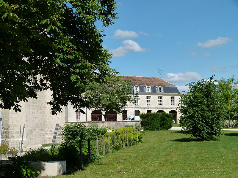 Château de Surgères