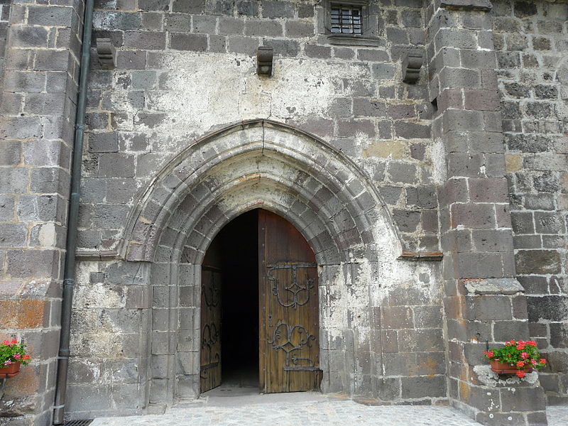 Église Saint-Georges de Compains