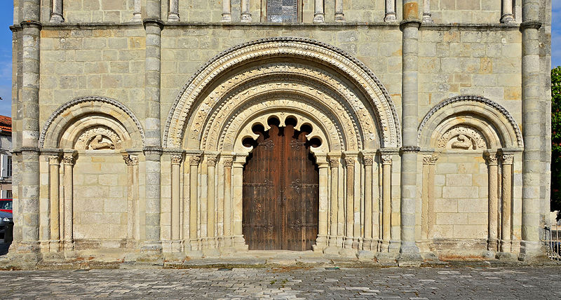 Église Saint-Denis de Montmoreau-Saint-Cybard