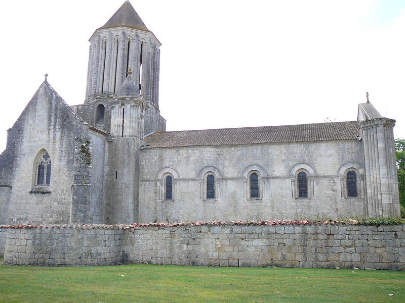 Église Notre-Dame de Surgères