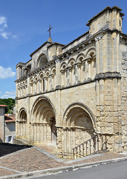 Église Saint-Jacques d'Aubeterre-sur-Dronne