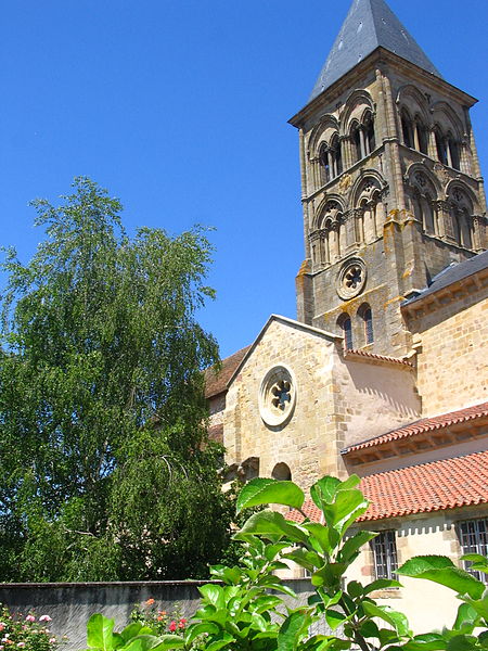 Église Saint-Menoux de Saint-Menoux
