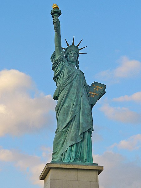 Répliques de la statue de la Liberté