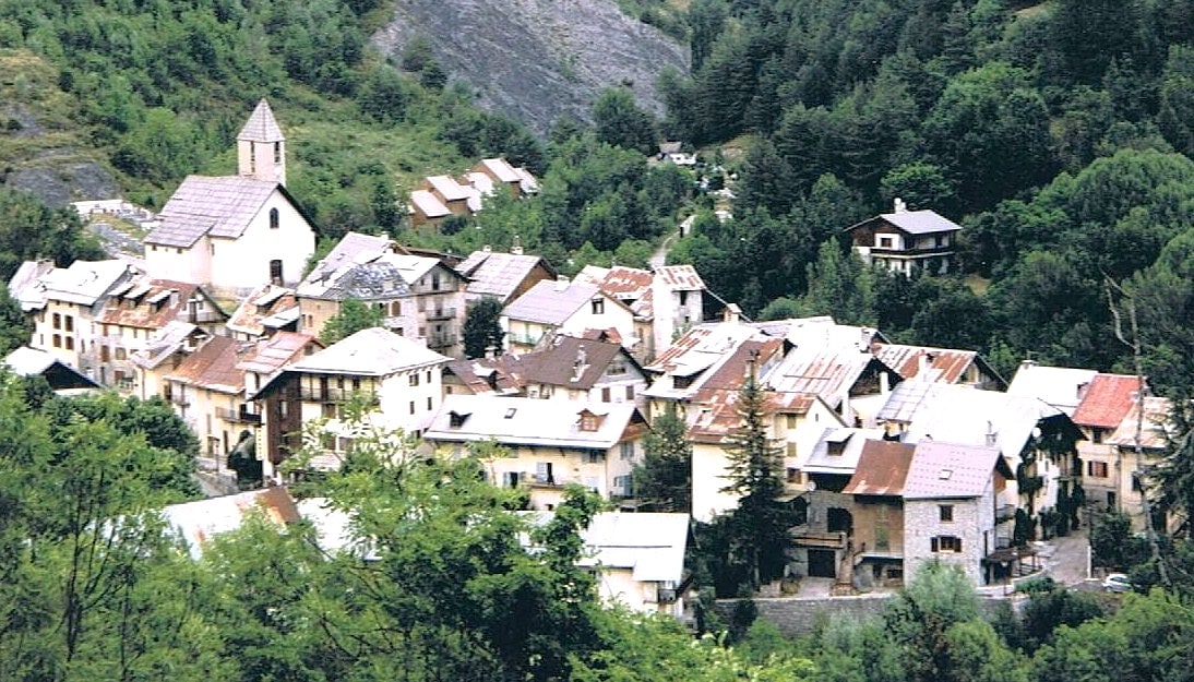 Entraunes, France