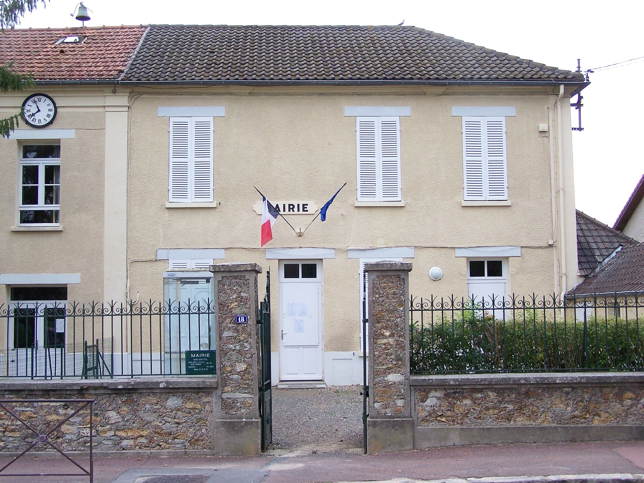 Villiers-le-Mahieu, France