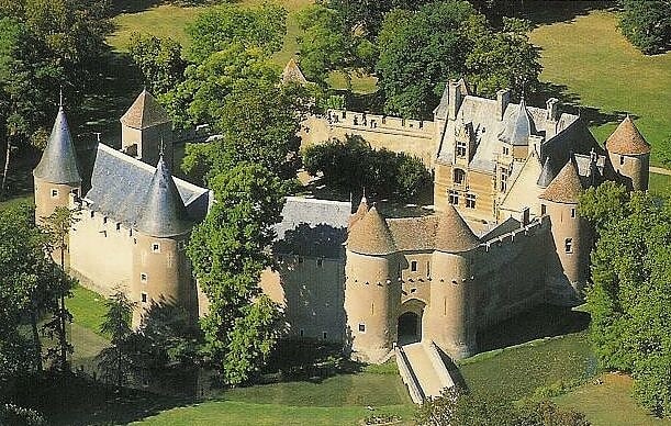 Ainay-le-Vieil, Frankreich