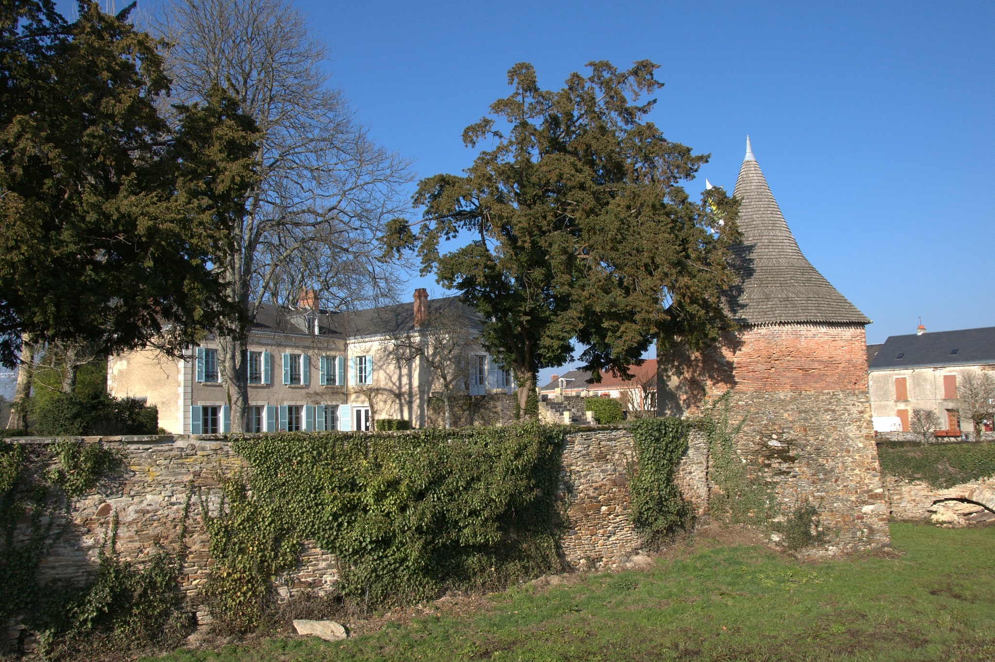 Éguzon-Chantôme, Francja