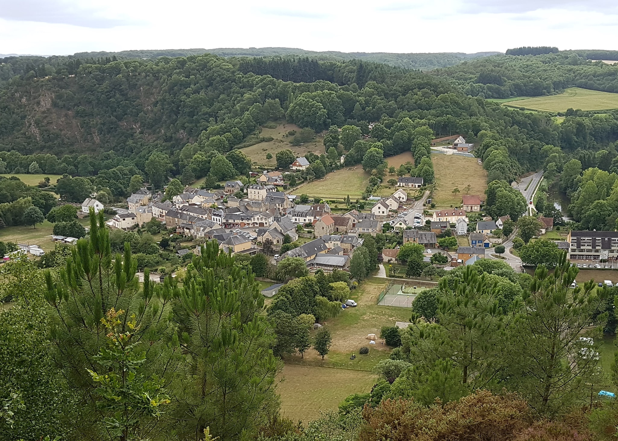 Saint-Léonard-des-Bois, Frankreich