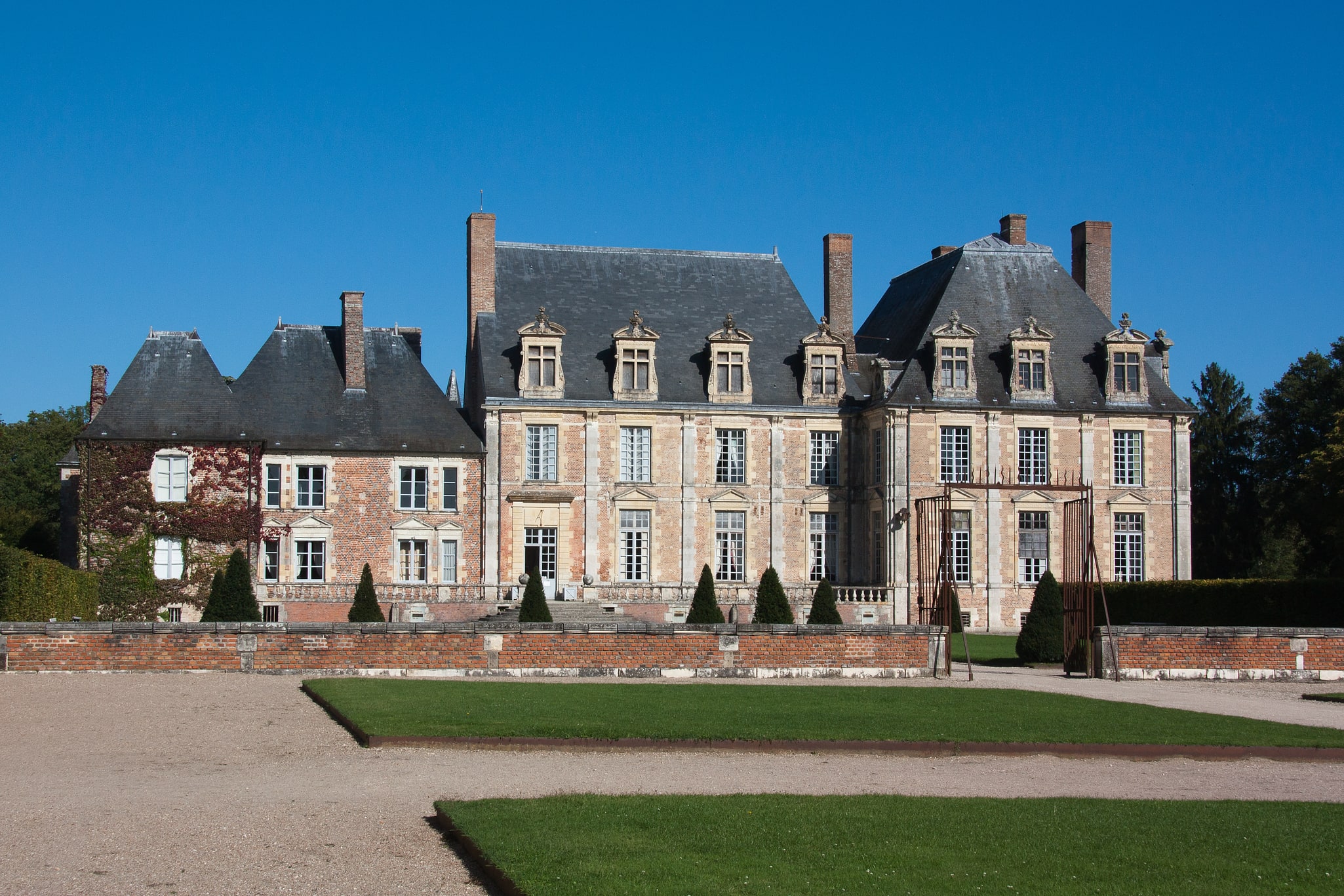 La Ferté-Saint-Aubin, Francia