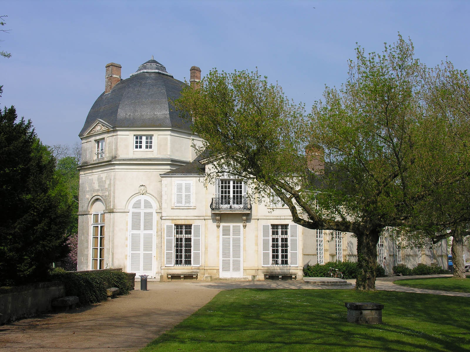 Châteauneuf-sur-Loire, France