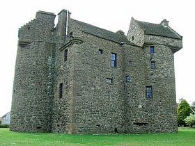 claypotts castle dundee