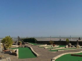 strokes adventure golf margate