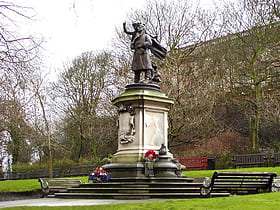 statue of captain albert ball nottingham