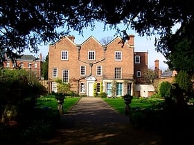 belgrave hall leicester