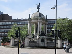 victoria monument liverpool