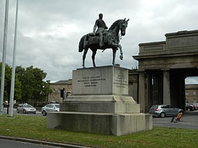 equestrian statue of viscount combermere chester