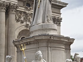 Statue of Queen Anne