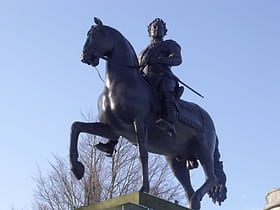 Equestrian statue of George I