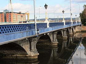 Queen's Bridge