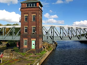 Pont-canal tournant de Barton