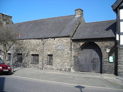 owain glyndwrs parliament house machynlleth