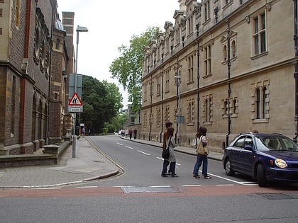 Tennis Court Road