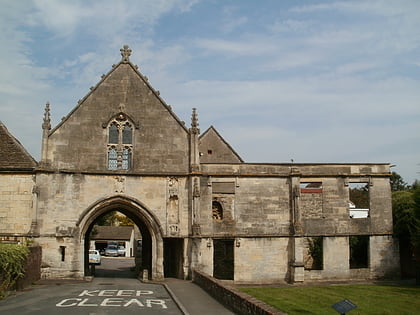 abbaye de kingswood wotton under edge