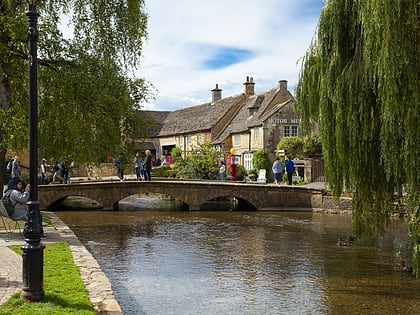 bourton on the water park wodny cotswold
