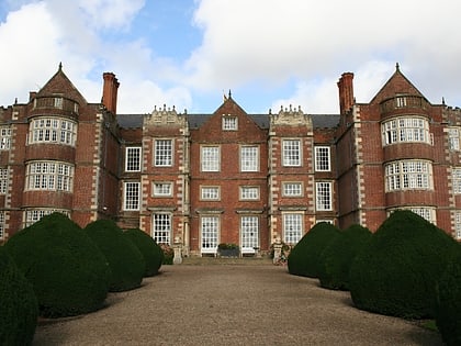 burton agnes hall