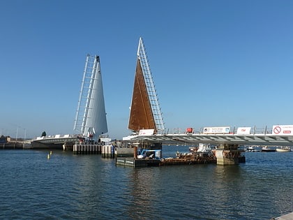 twin sails bridge poole